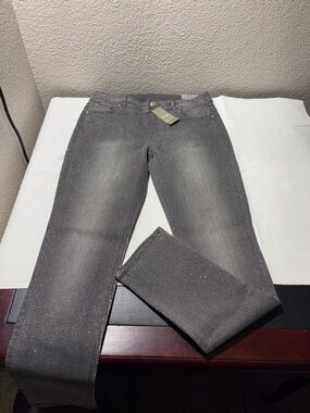 Chico's Grey Textured Slim Pants